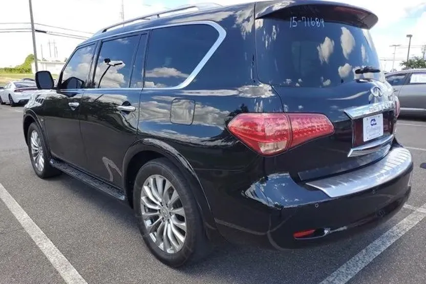 2015 Infiniti QX80 photo 1