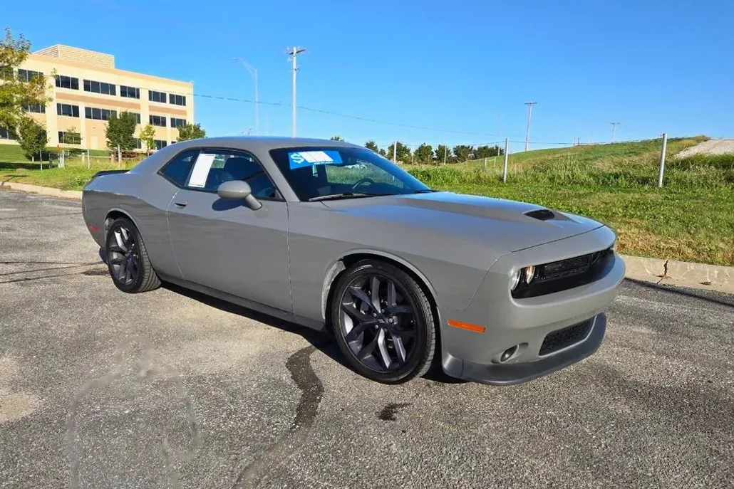 2023 Dodge Challenger GT photo 1