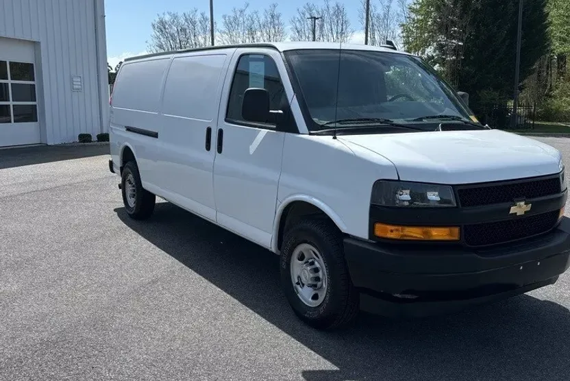 2023 Chevrolet Express 2500 Work Cargo Van photo 1