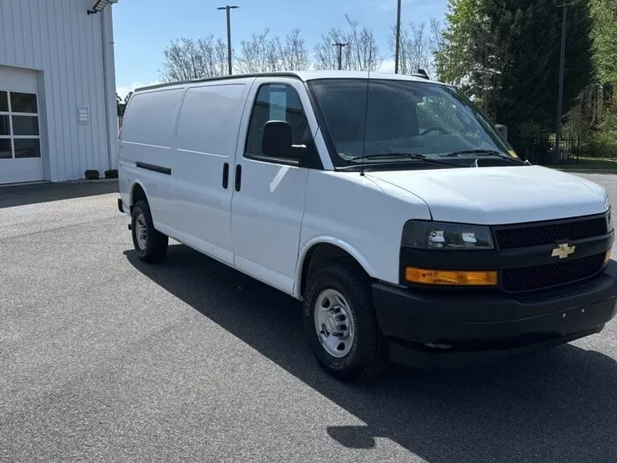 2023 Chevrolet Express 2500 Work Cargo Van photo 1