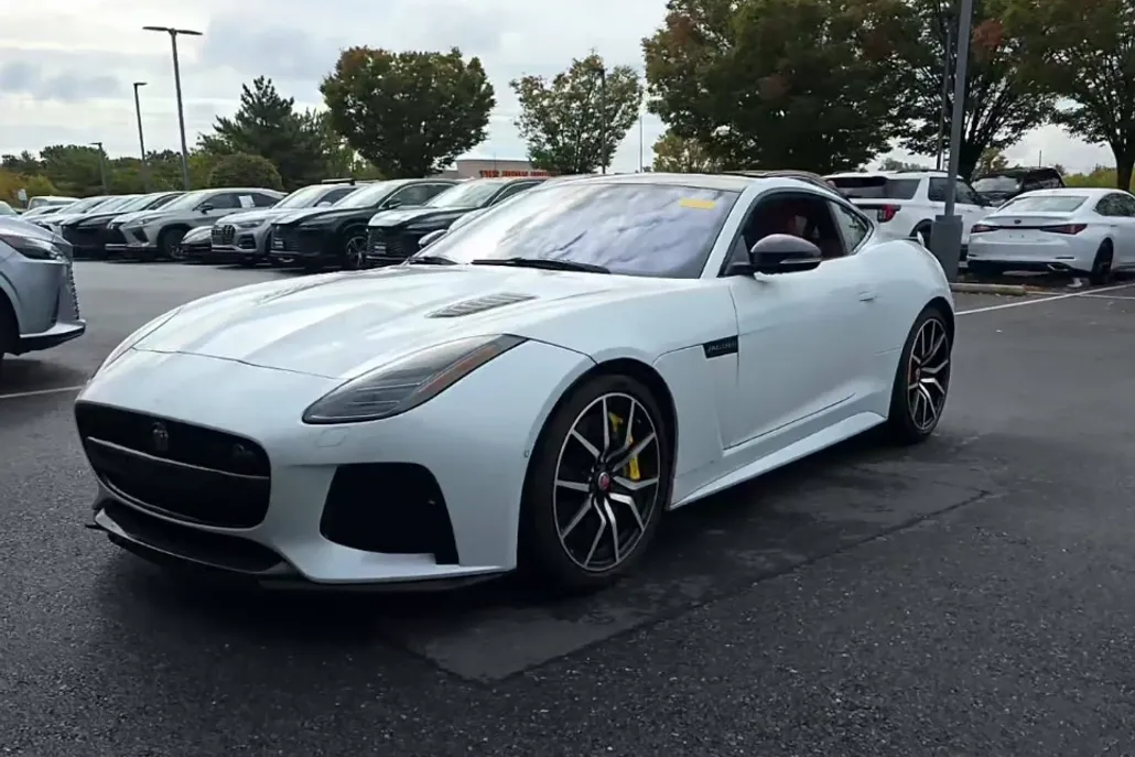 2019 Jaguar F-TYPE SVR photo 1