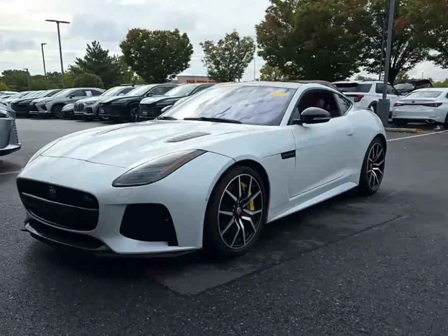 2019 Jaguar F-TYPE SVR photo 1