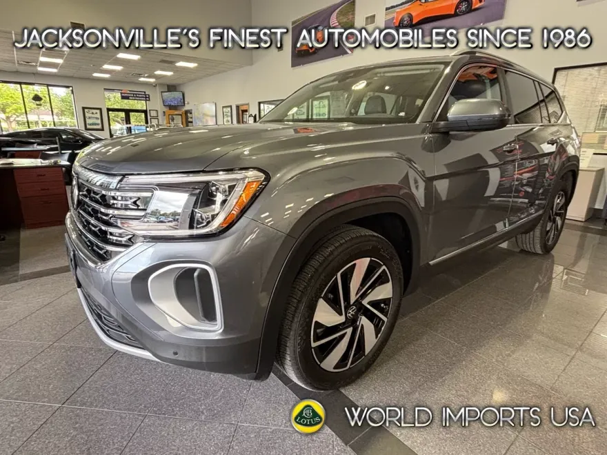 2024 Volkswagen Atlas SEL photo 1
