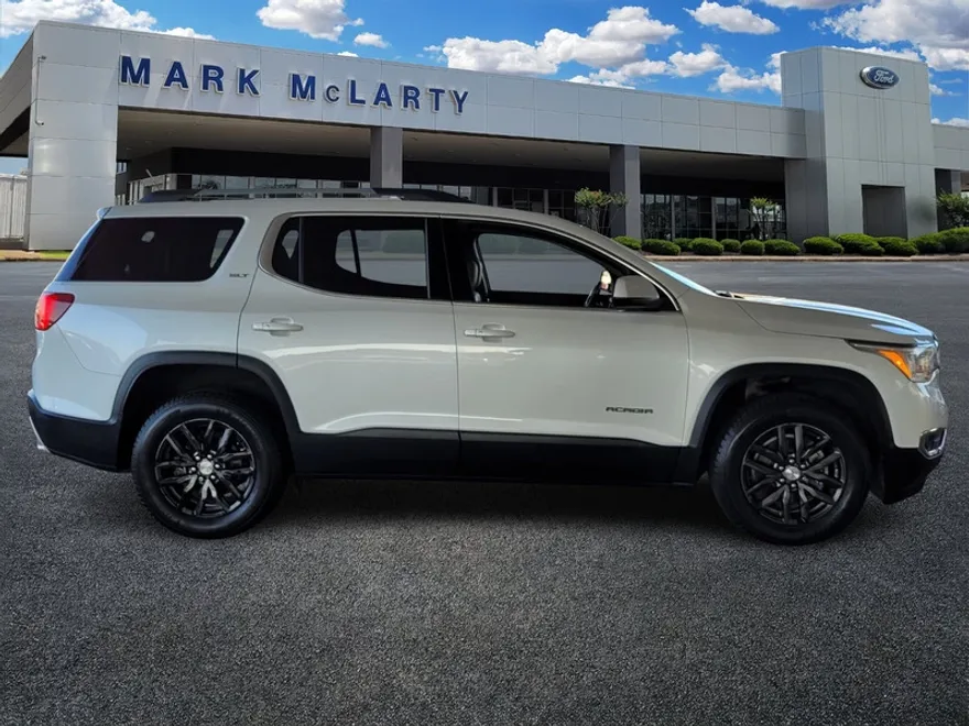 2019 Gmc Acadia SLT photo 1