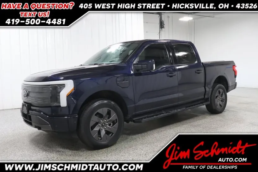 2023 Ford F-150 Lightning Lariat photo 1