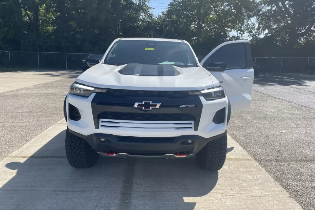 2024 Chevrolet Colorado ZR2 photo 1