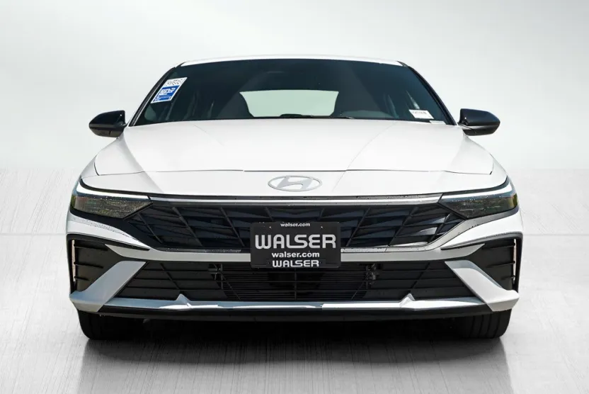 2025 Hyundai Elantra Hybrid SEL Sport photo 1
