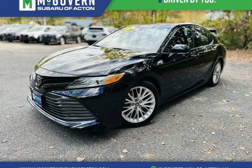 2018 Toyota Camry XLE photo 1