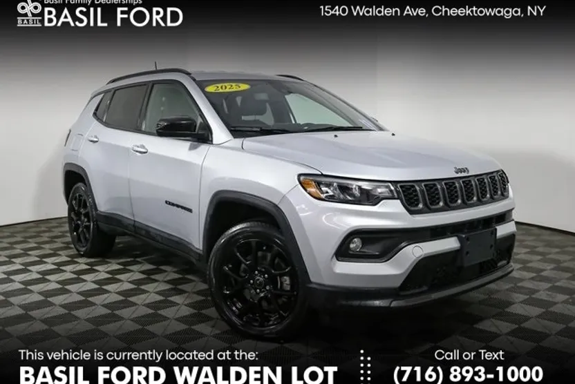 2025 Jeep Compass Latitude Altitude Special Edition photo 1