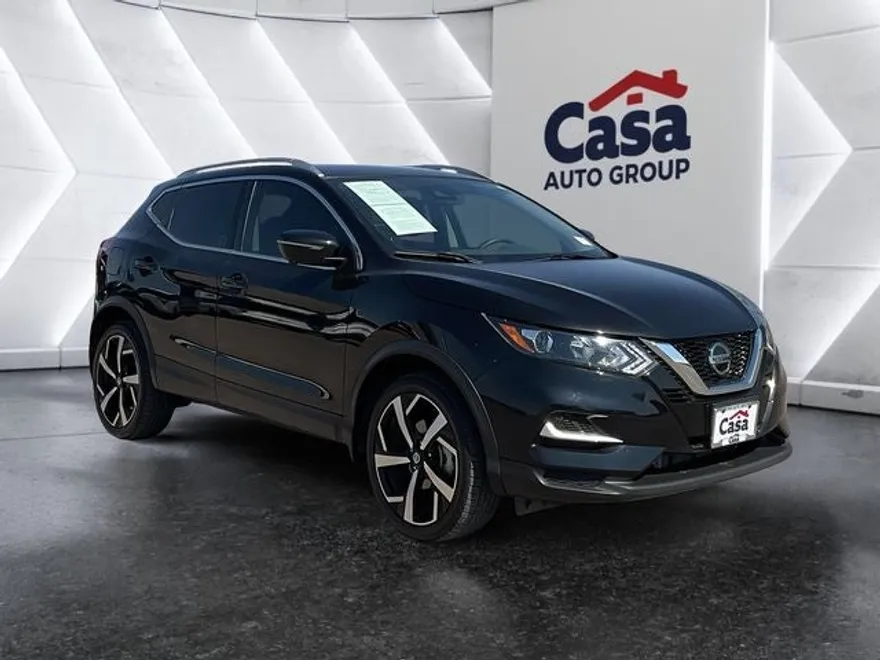 2022 Nissan Rogue Sport SL photo 1