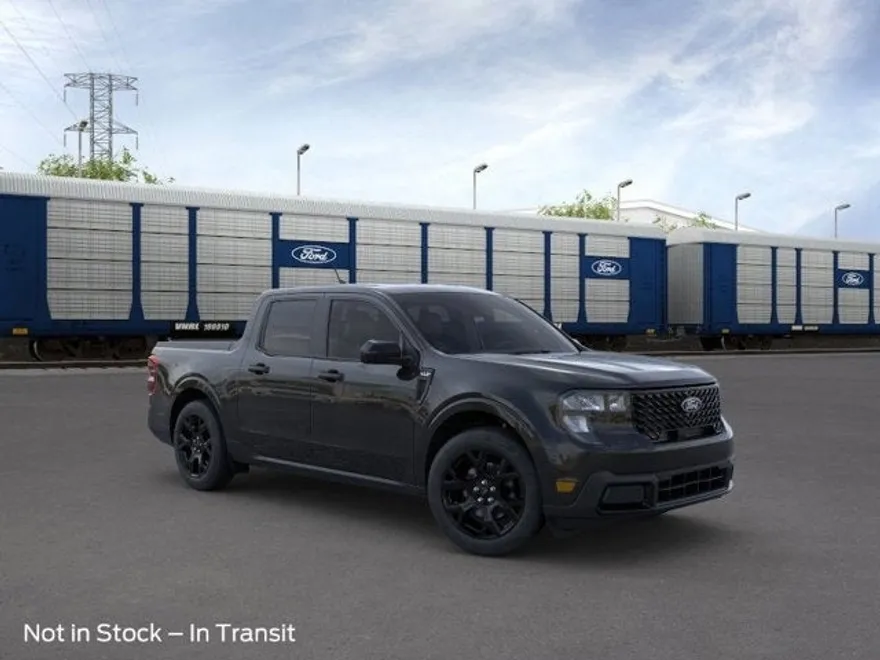 2025 Ford Maverick XLT photo 1