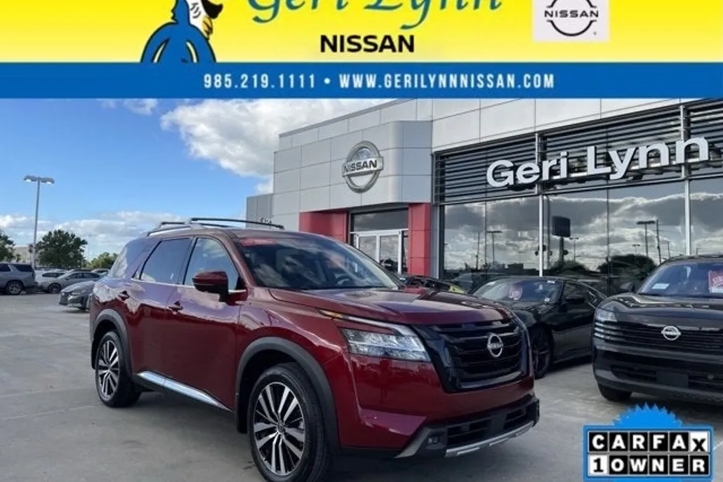 2024 Nissan Pathfinder Platinum photo 1