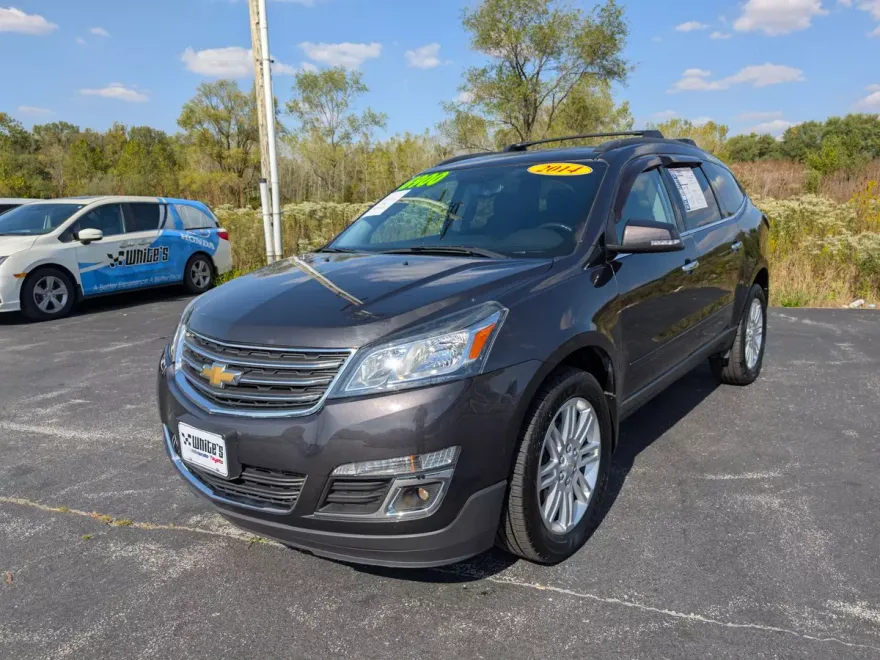 2014 Chevrolet Traverse 1LT photo 1