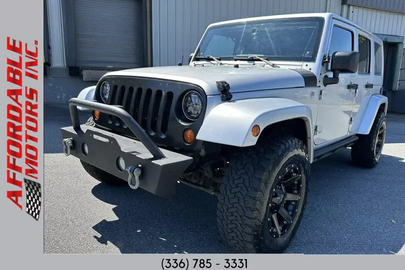 2012 Jeep Wrangler Unlimited Sahara photo 1