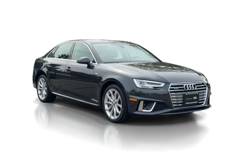2019 Audi A4 Premium Plus 45 TFSI Quattro photo 1