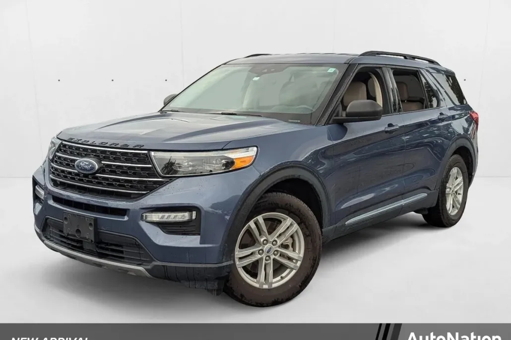 2021 Ford Explorer XLT photo 1