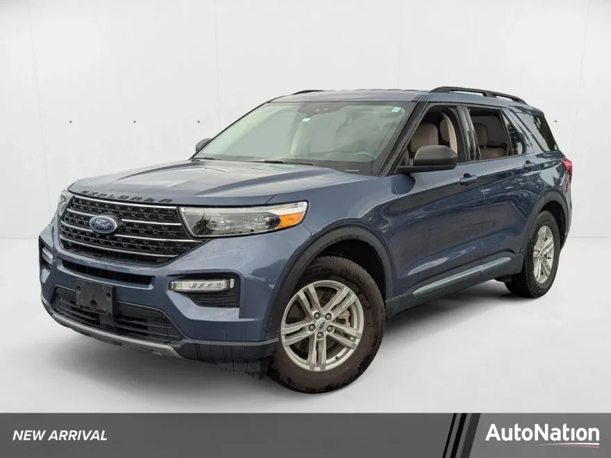 2021 Ford Explorer XLT photo 1