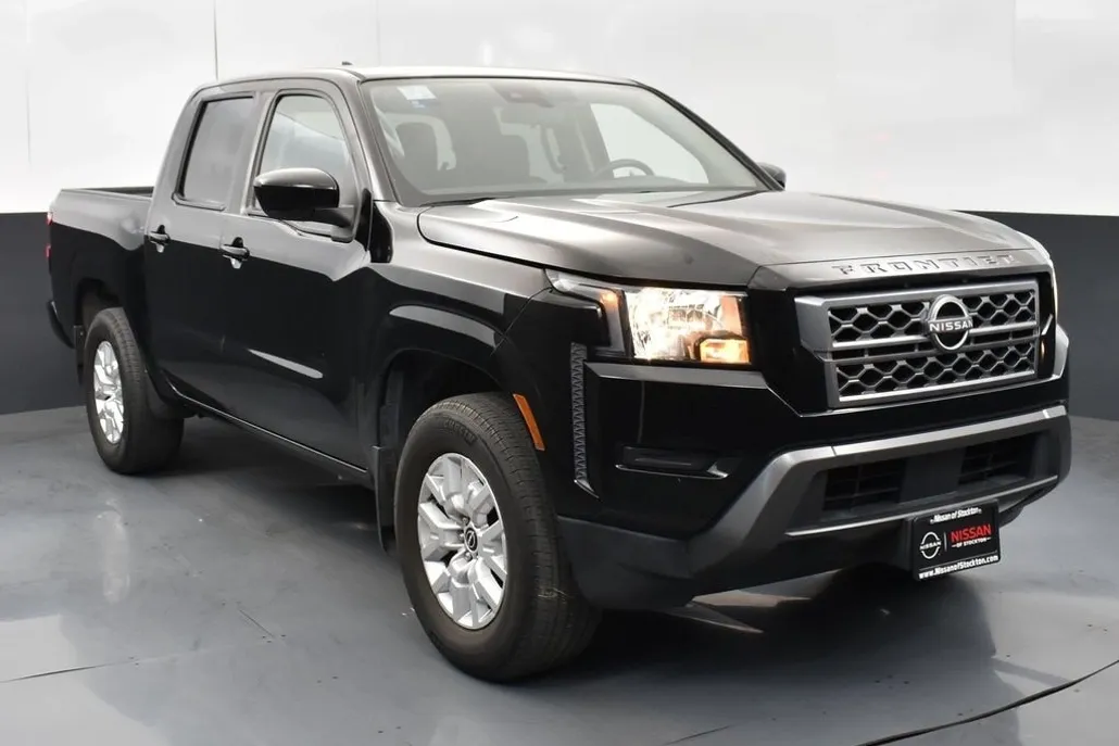 2022 Nissan Frontier SV photo 1