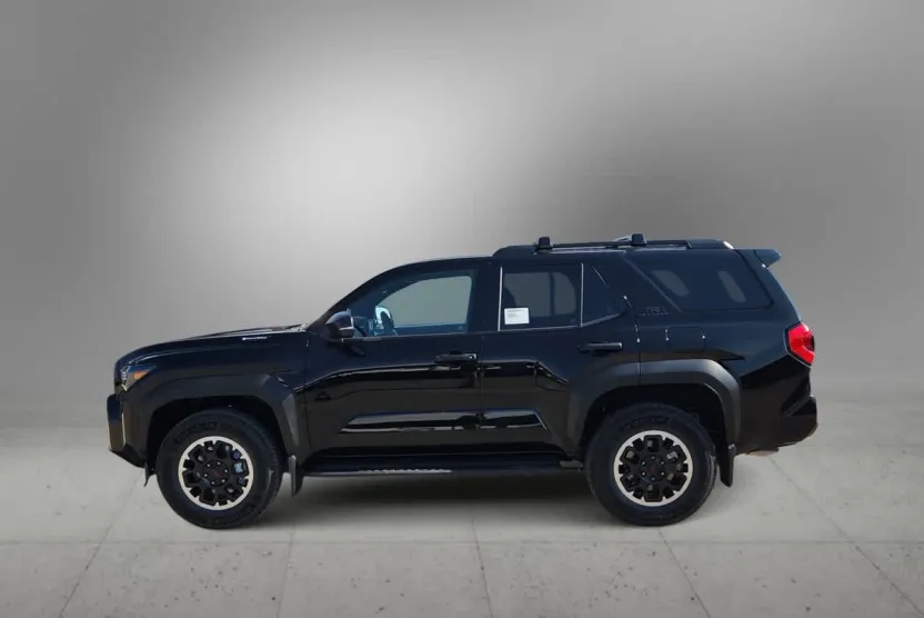 2025 Toyota 4Runner TRD Off-Road photo 1