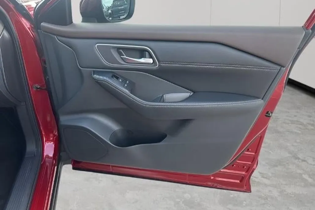 2021 Nissan Rogue SV photo 1