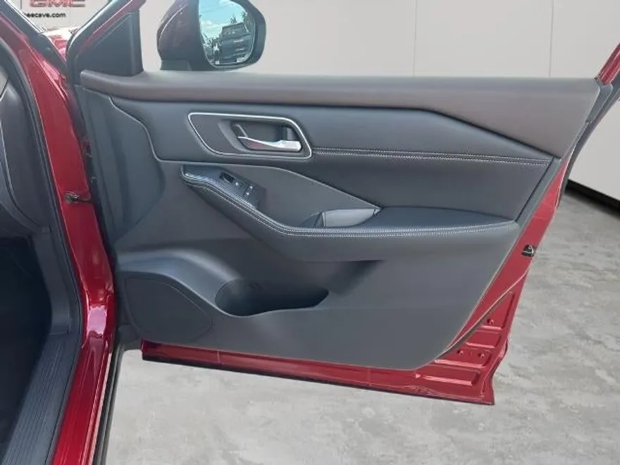 2021 Nissan Rogue SV photo 1