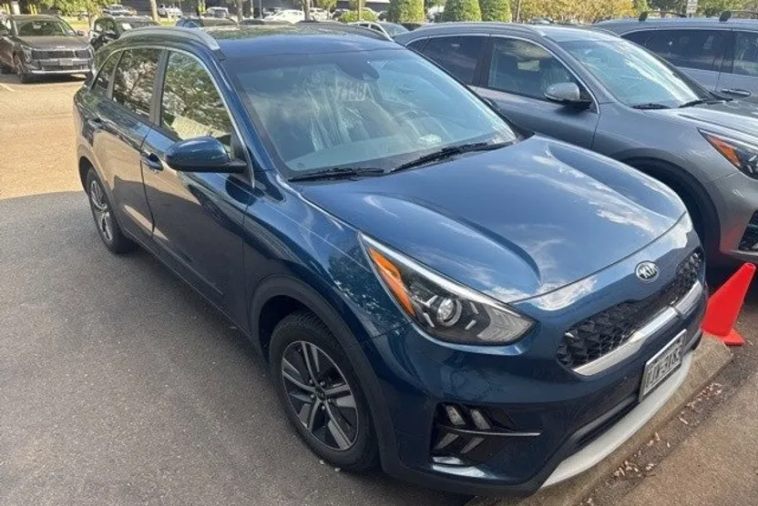 2020 Kia Niro LXS photo 1