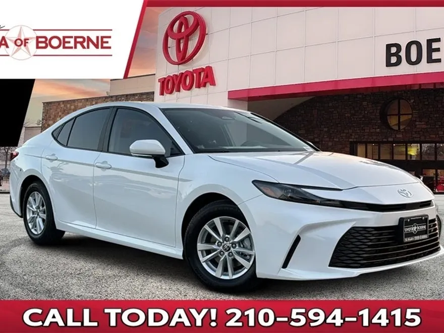 2025 Toyota Camry LE photo 1
