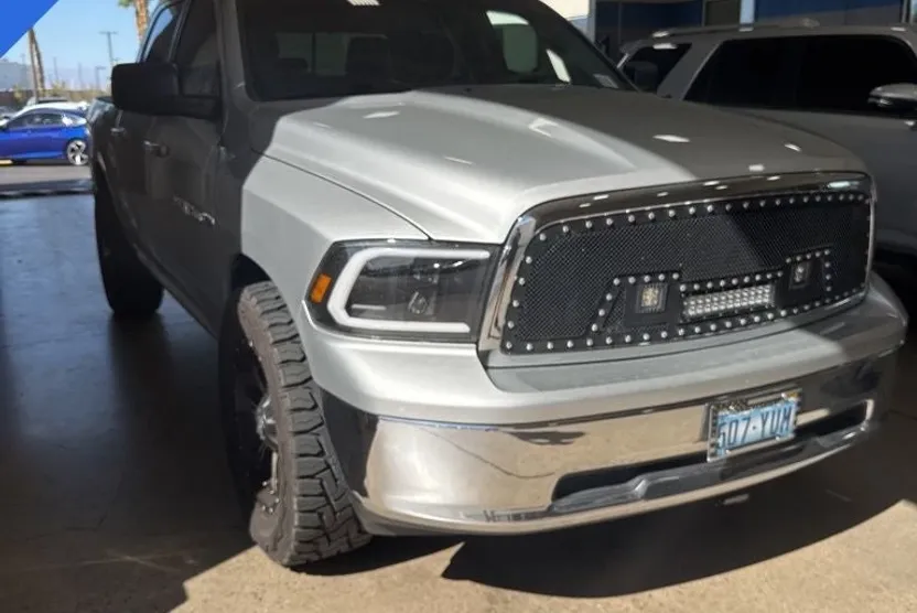 2011 Ram 1500 SLT photo 1