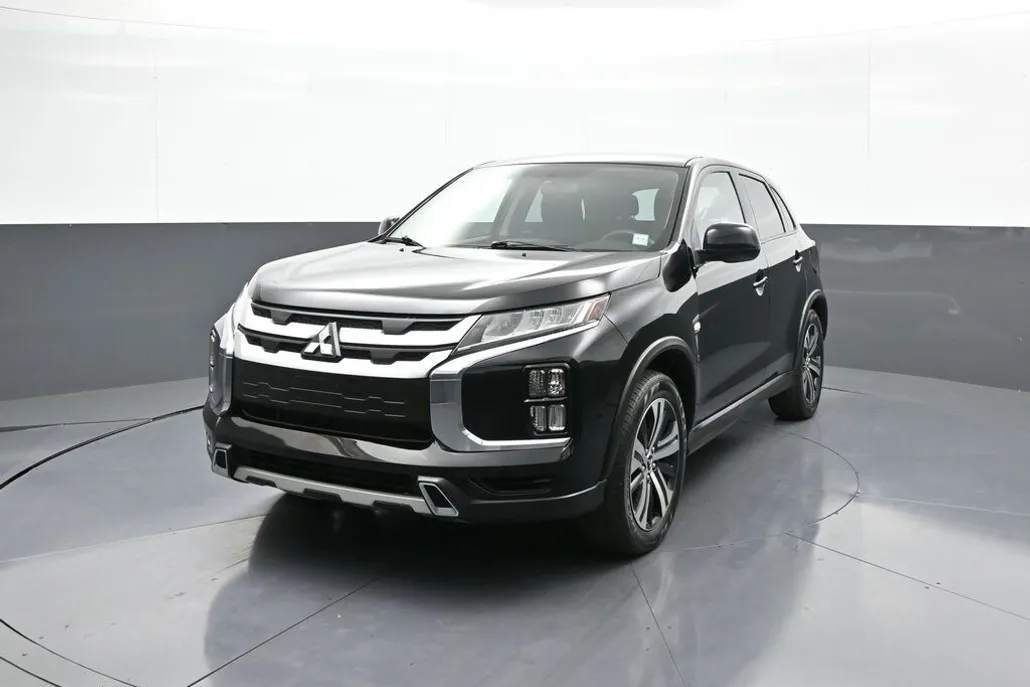 2020 Mitsubishi Outlander Sport ES photo 1