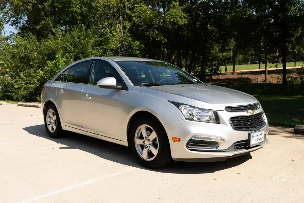 2015 Chevrolet Cruze LT photo 1