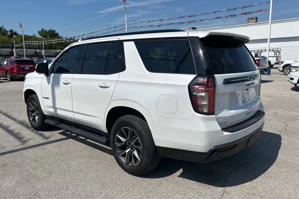 2021 Chevrolet Tahoe Z71 photo 1