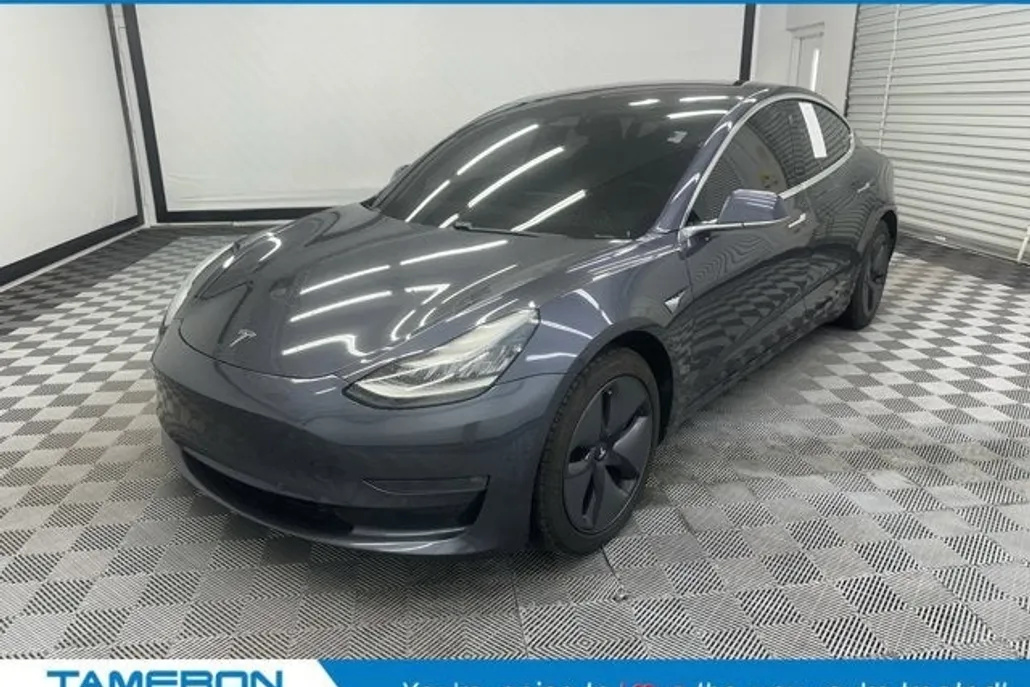 2019 Tesla Model 3 Long Range photo 1