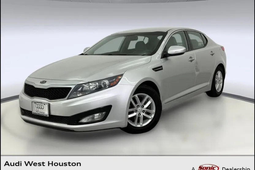 2013 Kia Optima LX photo 1