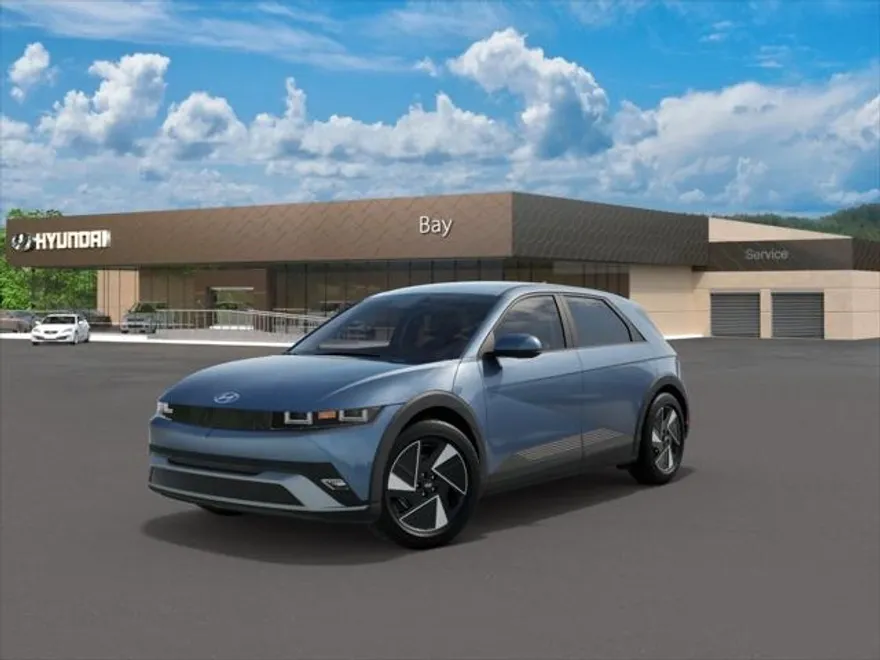 2025 Hyundai Ioniq 5 SE Standard Range photo 1