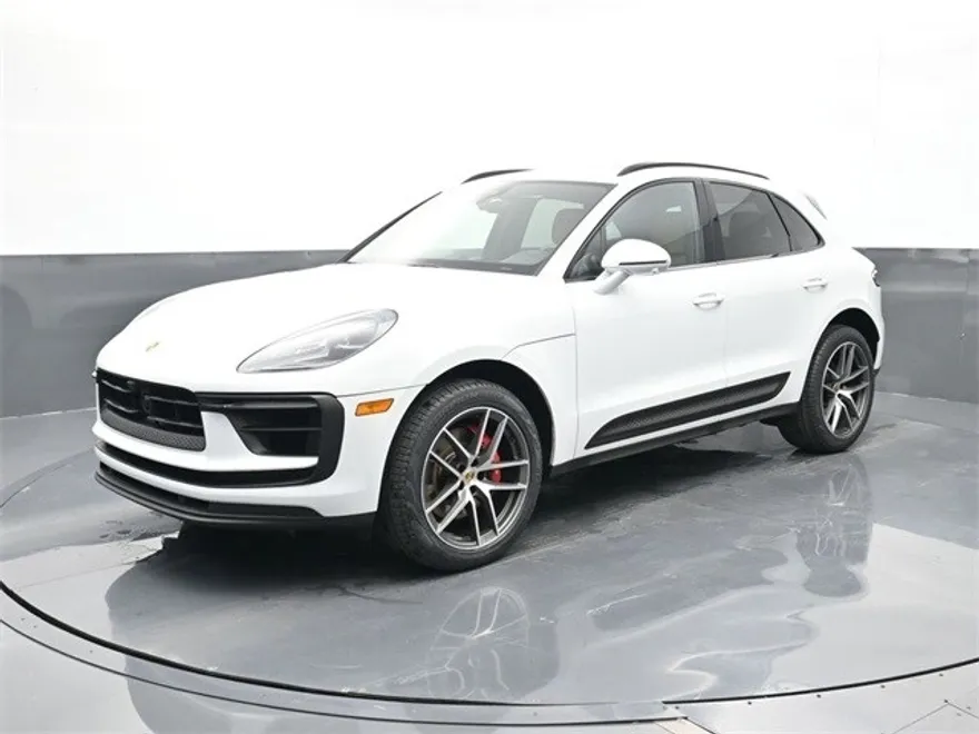2023 Porsche Macan S photo 1