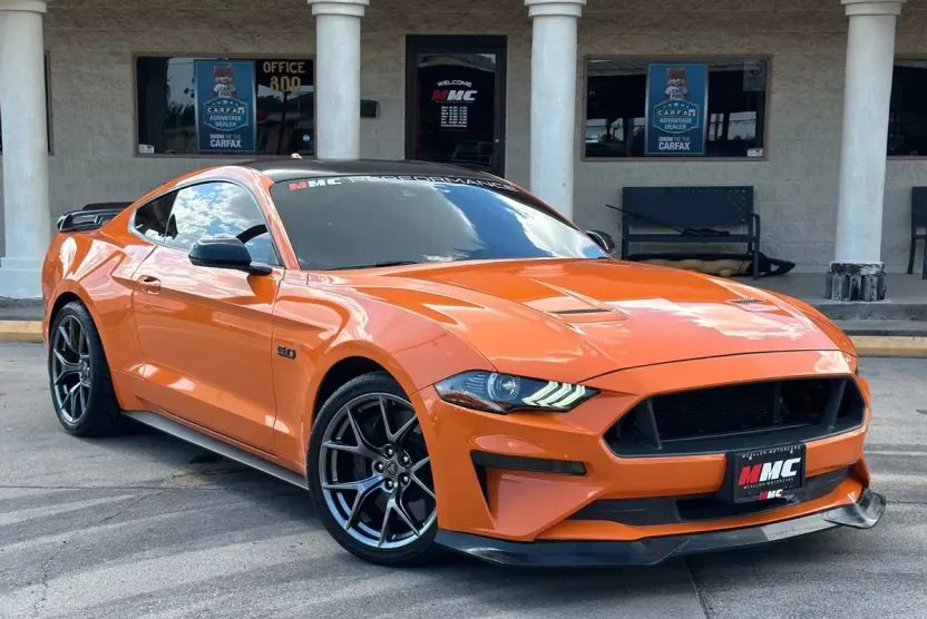 2021 Ford Mustang GT Premium photo 1