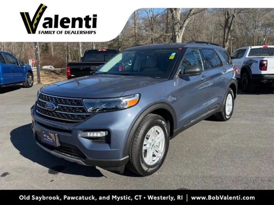 2021 Ford Explorer XLT photo 1