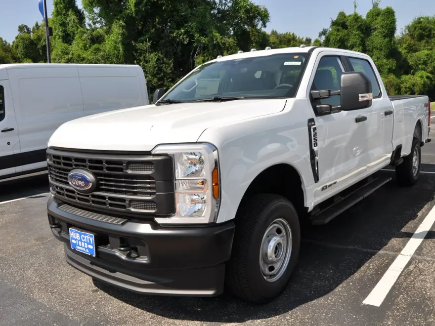 2025 Ford F-250 XL photo 1