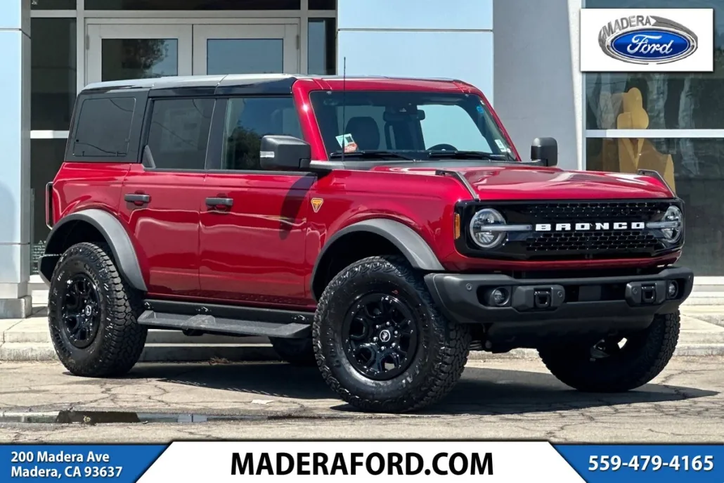 2025 Ford Bronco Badlands photo 1