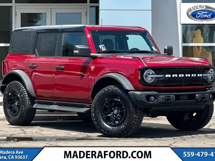 2025 Ford Bronco Badlands photo 1