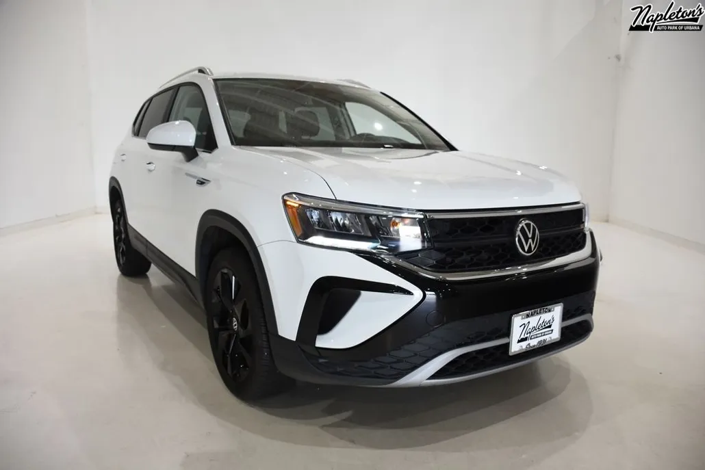 2022 Volkswagen Taos SE photo 1
