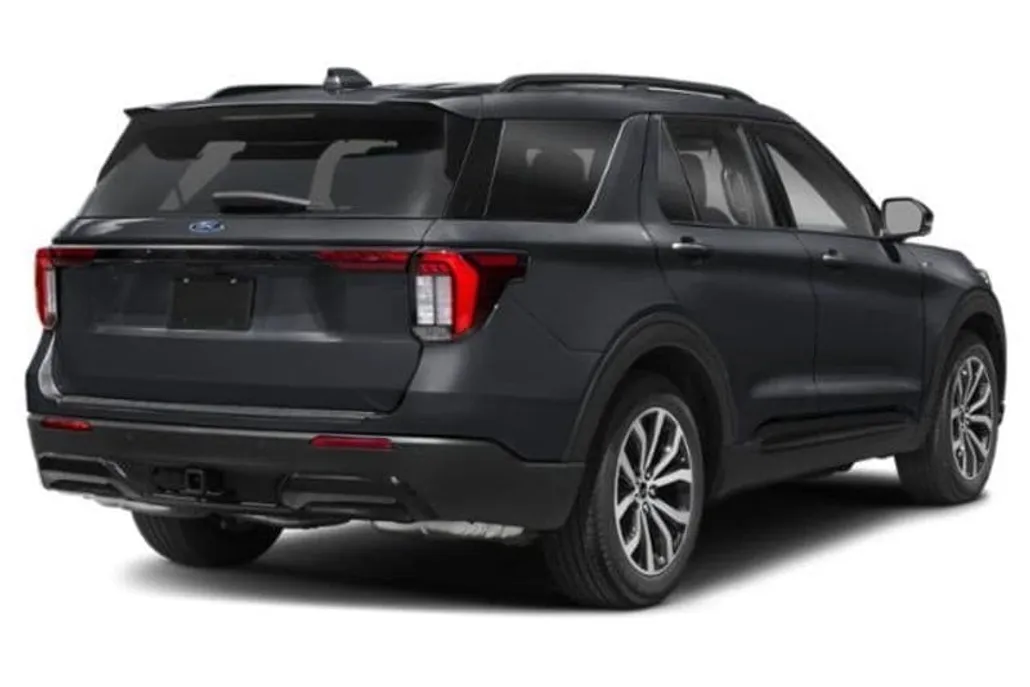 2025 Ford Explorer ST-Line photo 1