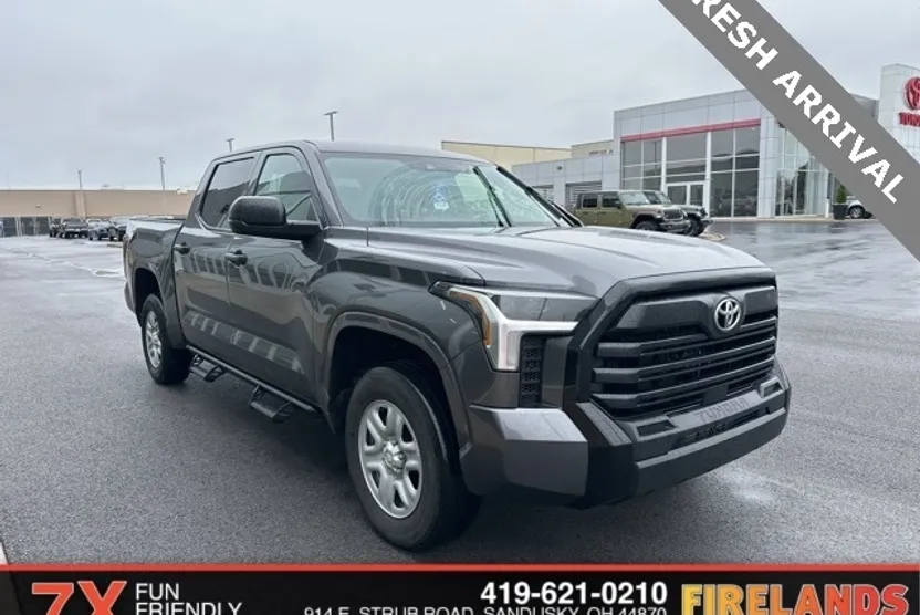 2024 Toyota Tundra SR photo 1