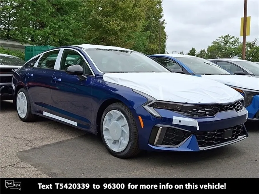 2026 Kia K5 GT-Line photo 1