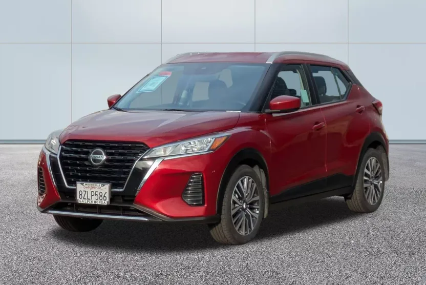 2021 Nissan Kicks SV photo 1
