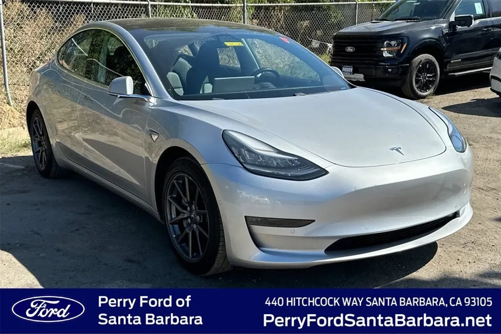 2018 Tesla Model 3 Long Range photo 1