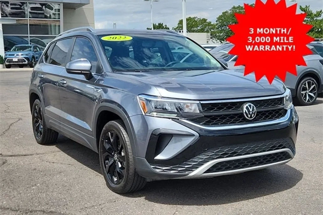 2022 Volkswagen Taos SE photo 1