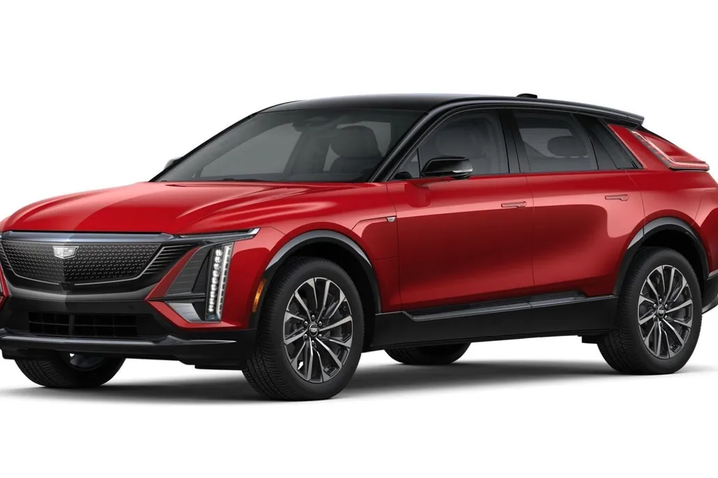 2025 Cadillac Lyriq Sport photo 1
