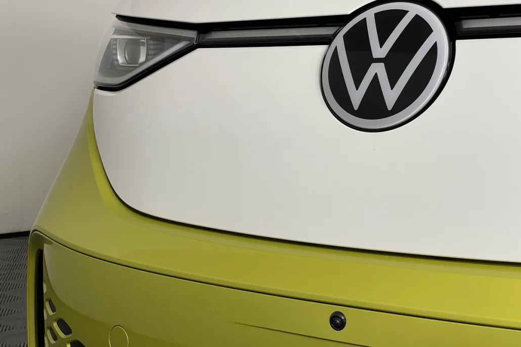 2025 Volkswagen ID. Buzz photo 1
