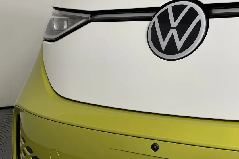 2025 Volkswagen ID. Buzz photo 1